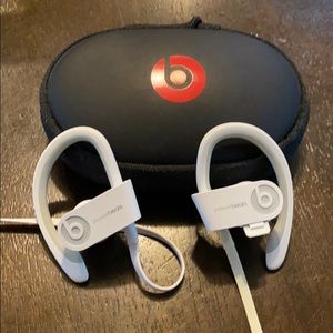 Beat Bluetooth wireless headphone